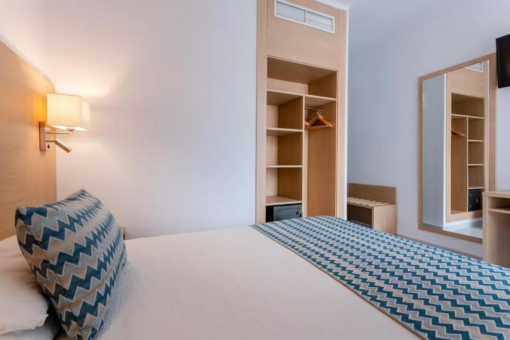 Quarto Individual Superior (1 adulto) — Hotel Riutort