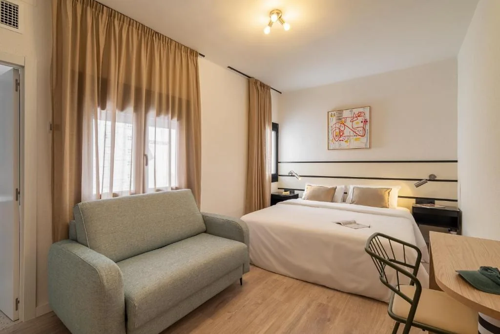 Camera tripla standard — Hotel Robson - Smart Hotel