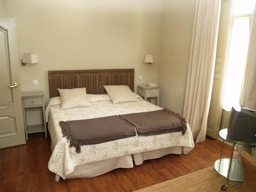 Camera Doppia con 2 letti — Hotel Roma