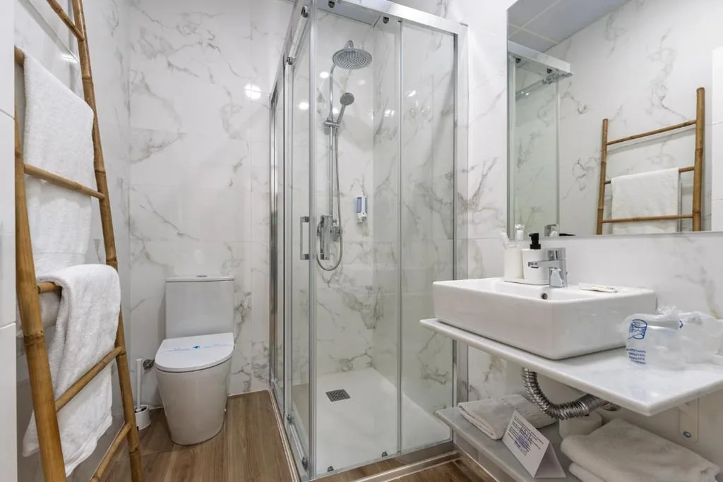 Habitación cuádruple — Hotel Romerito