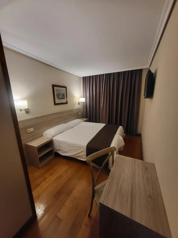 Tweepersoonskamer met 2 bedden — Hotel Rooms Ducay