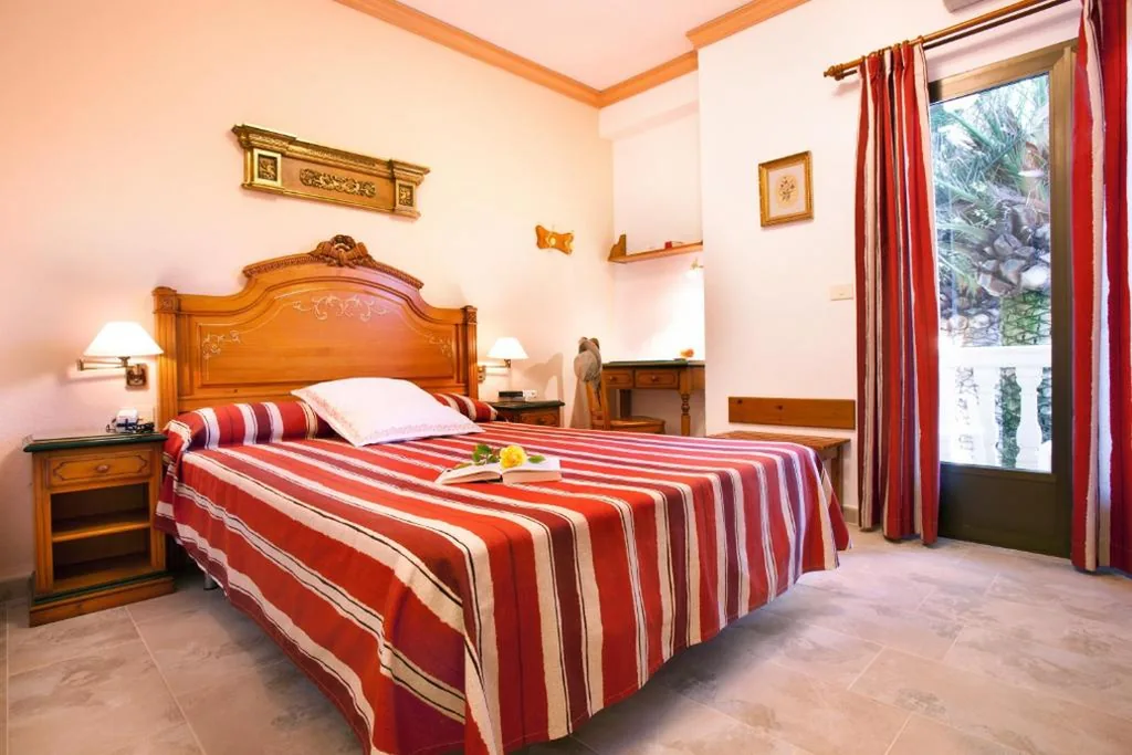 Triple Room — Hotel Rosa