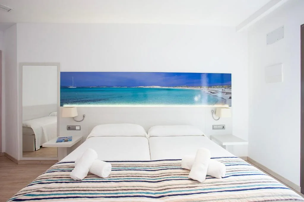 Vierbettzimmer — Hotel Rosales Formentera