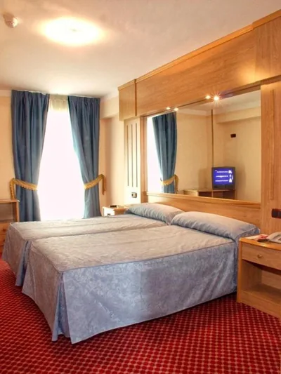 Hotel Royal — foto 2