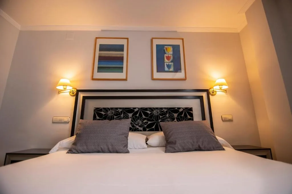 Double Room - 1 or 2 beds — Hotel Rua Salamanca