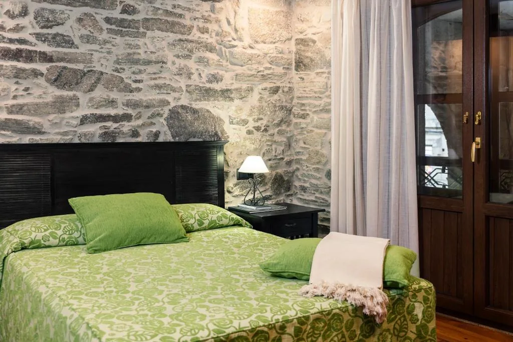 Single Room — Hotel Rua Villar