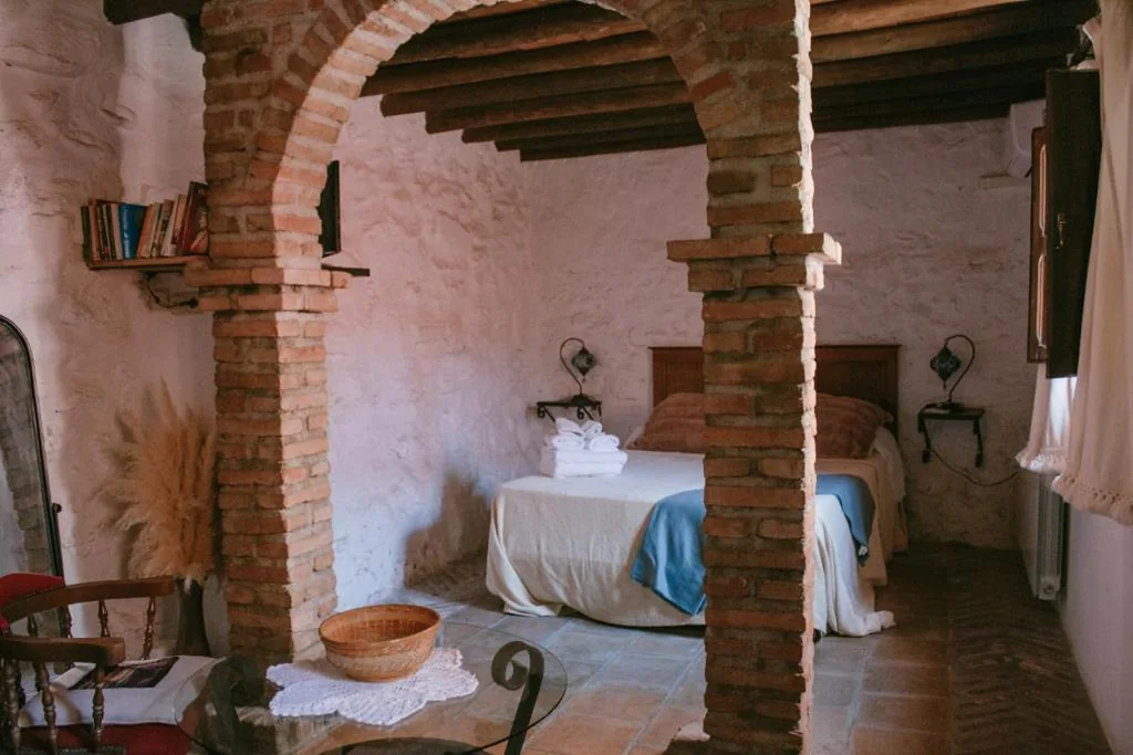Standard Double Suite — Hotel Rural Alqueria de los lentos
