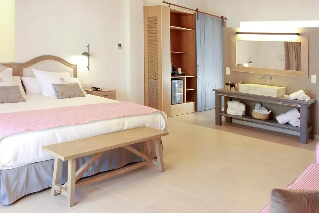 専用プール付きジュニアスイート — Hotel Rural Binigaus Vell