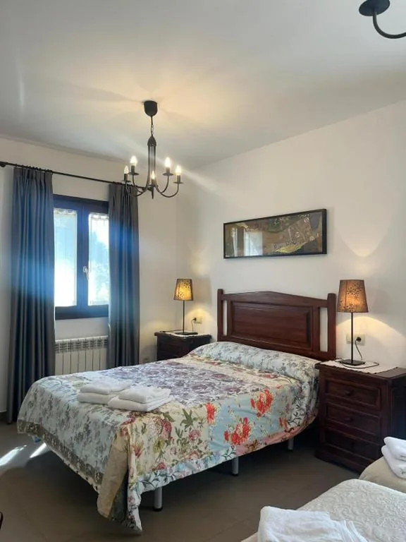 専用バスルーム付き4人部屋 — HOTEL RURAL Casa Campo