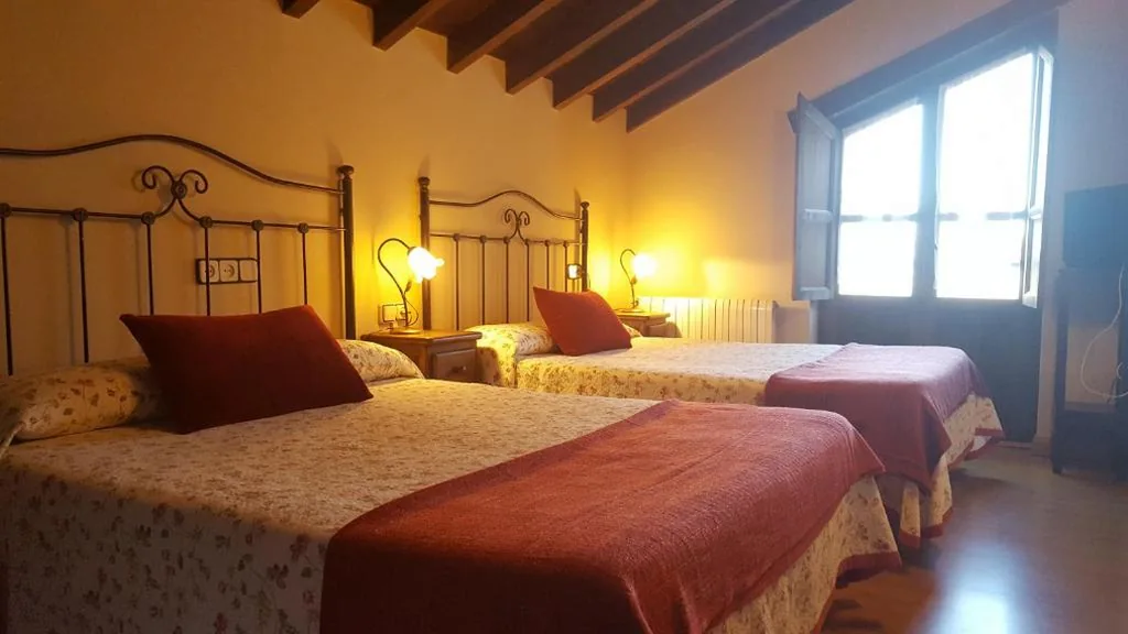 Habitación Cuádruple Estándar — Hotel Rural Casa Cueto