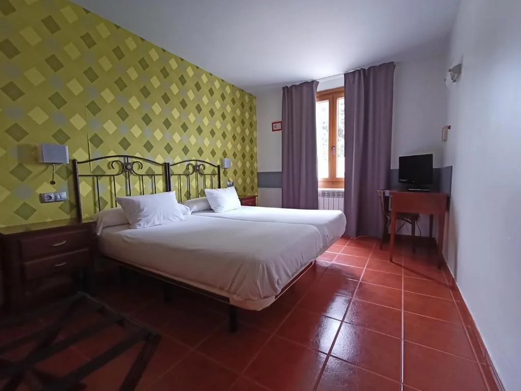 Double Room - 1 or 2 Beds — Hotel Rural Cuartamenteru