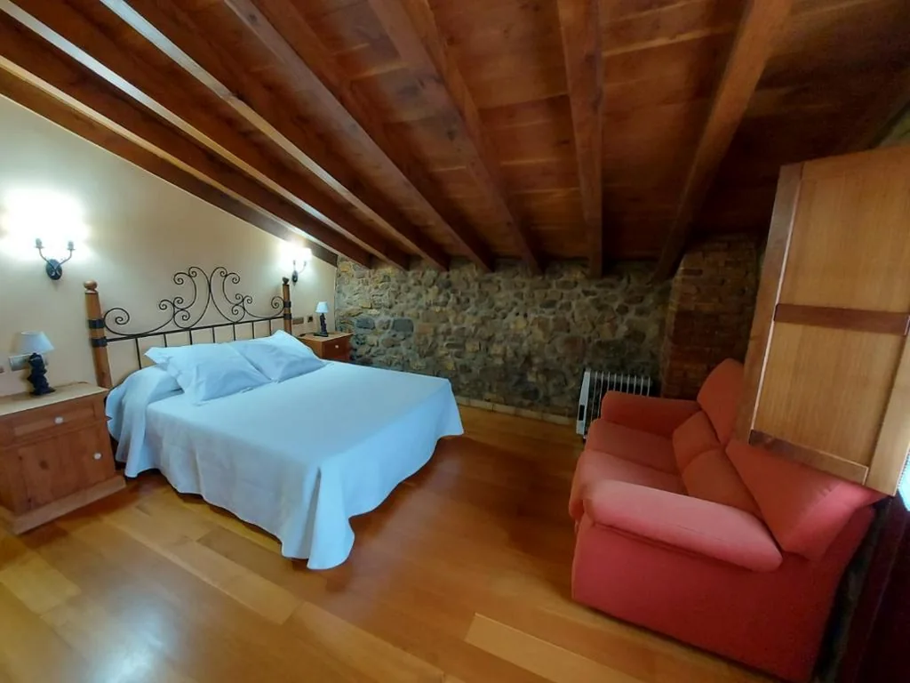 Chambre double avec balcon — Hotel Rural El Angel de la Guarda