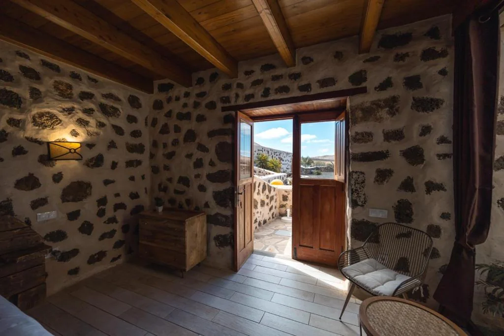 Camera matrimoniale con terrazza — Hotel Rural El Cabo