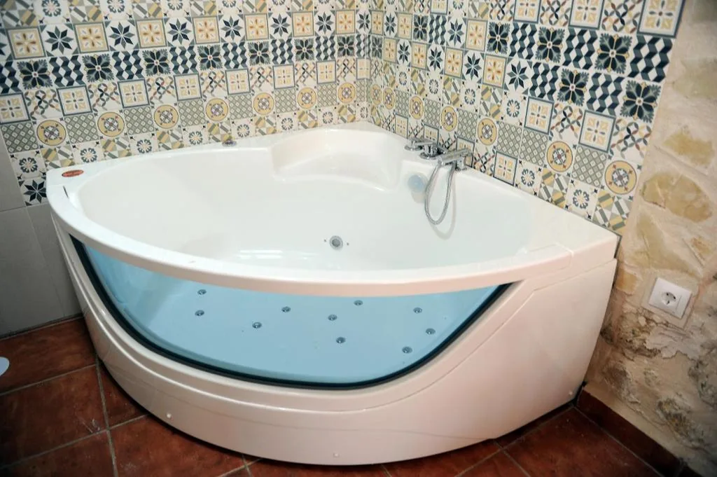 Suite con bañera de hidromasaje — Hotel Rural El Labrador