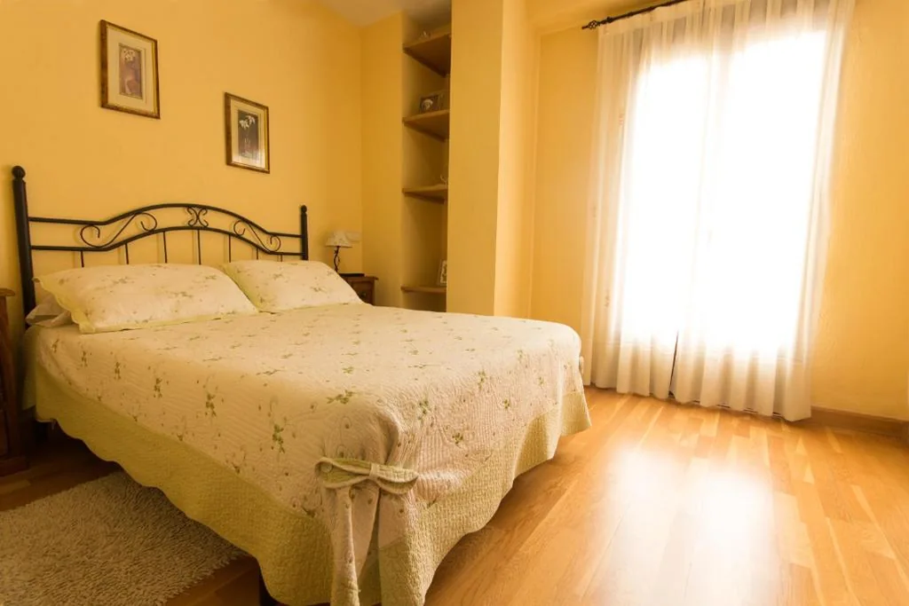 Chambre double avec balcon — Hotel Rural El Paraiso de Gredos