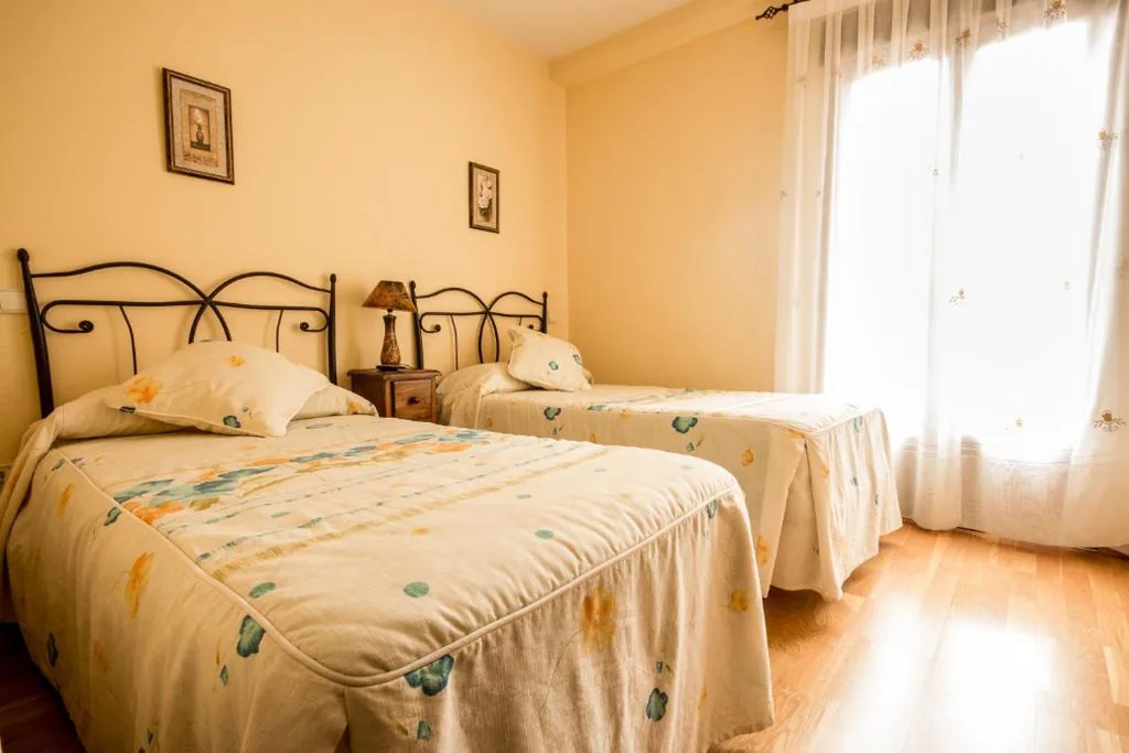 Chambre double avec vue - 2 lits — Hotel Rural El Paraiso de Gredos
