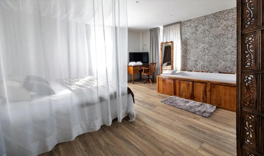 Suite Deluxe — Hotel rural Finca Vivaldi Nature & Spa