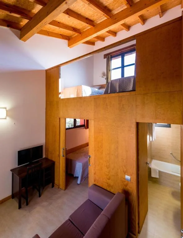 Quadruple Room with Garden View — Hotel Rural Fuentes Blancas