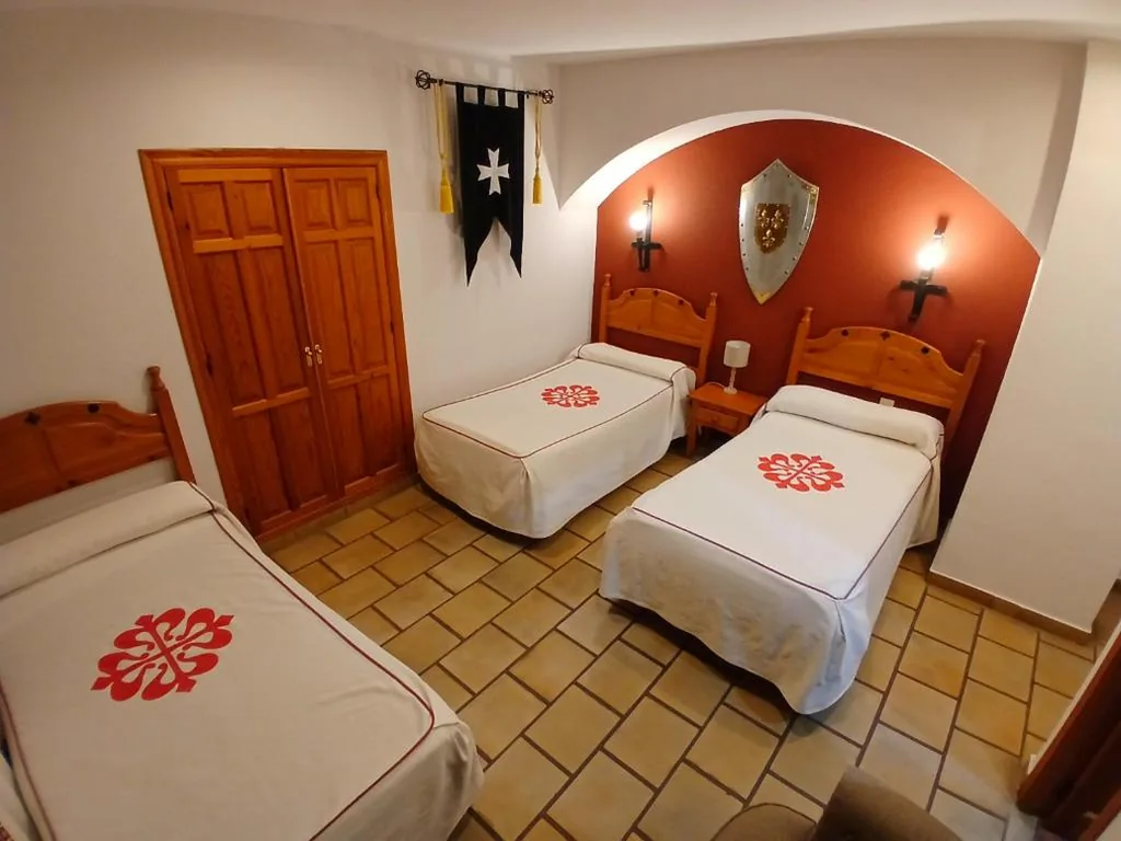 Quarto Triplo — Hotel Rural Hospedería de los Calatravos