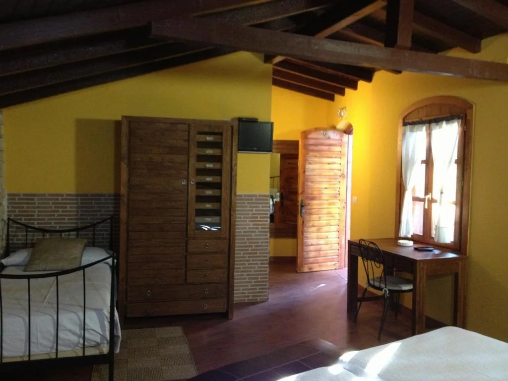 Habitación Triple — Hotel Rural Isasi