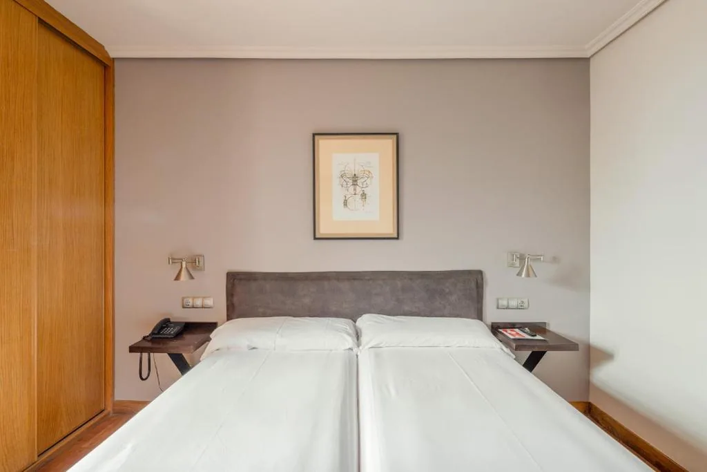 Chambre Double - 2 lits — Hotel Rural Izar Ondo