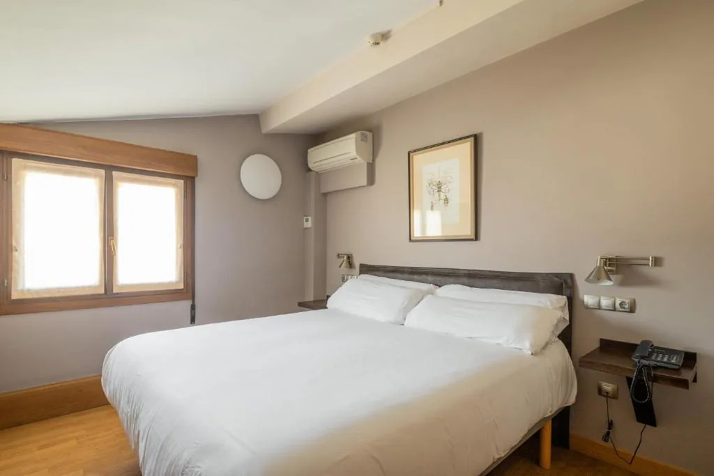 Chambre Double Supérieure — Hotel Rural Izar Ondo