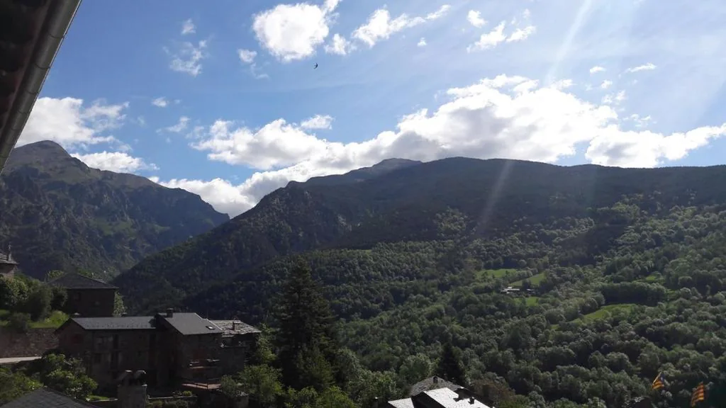 Camera doppia Deluxe con balcone — Hotel Rural L'Ortiga Blanca