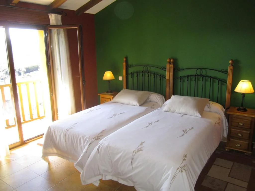 Doppelzimmer mit 2 Betten — Hotel Rural La Dehesilla
