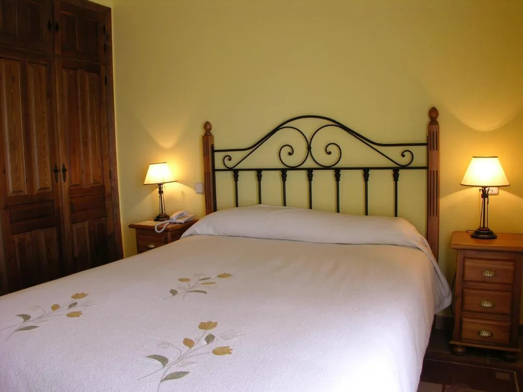 Doppelzimmer — Hotel Rural La Dehesilla