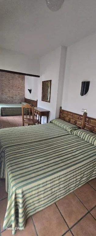 Vierbettzimmer — Hotel Rural La Enoteca