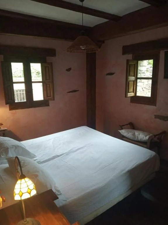 Double Room with Hot Tub — Hotel Rural La Fuente