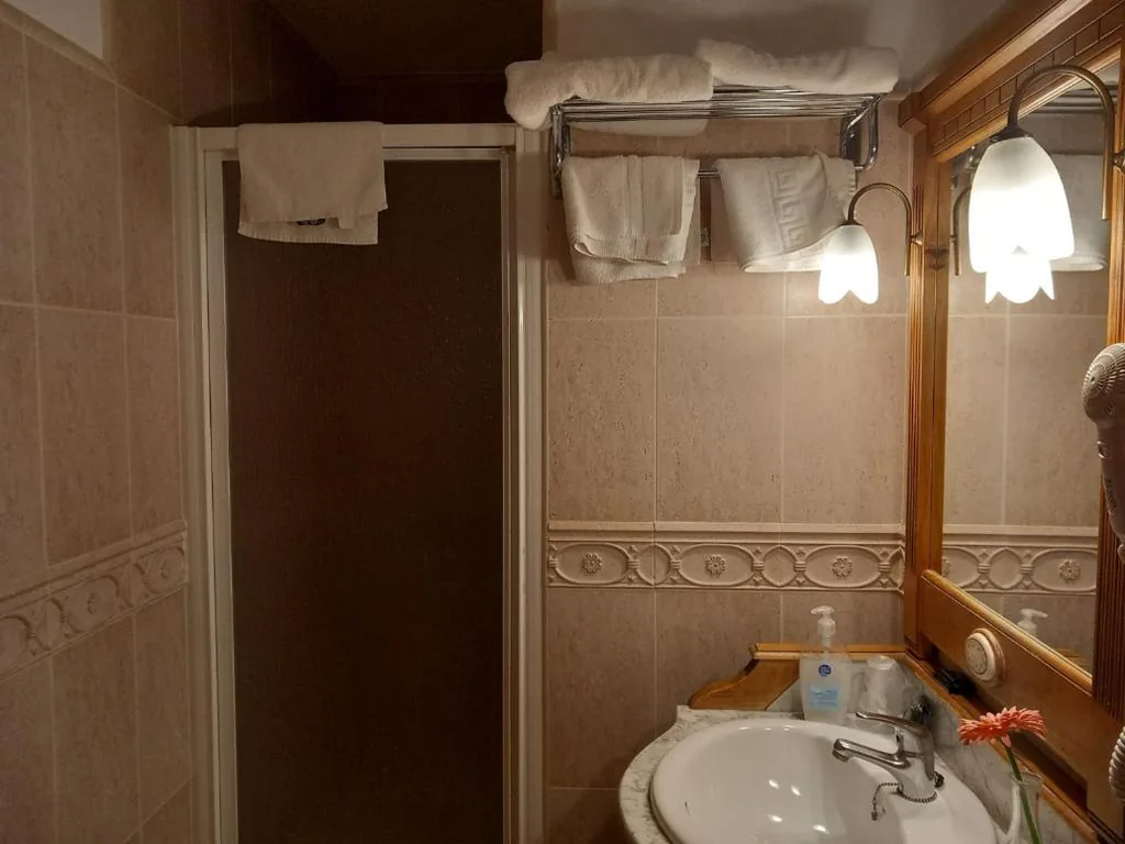 Tweepersoonskamer met 2 bedden — hotel rural la gavilla