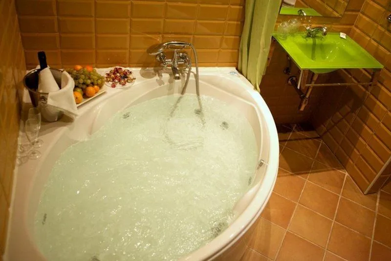 ジェットバス付き大型ダブルベッドルーム — Hotel Rural La Llosa de Fombona