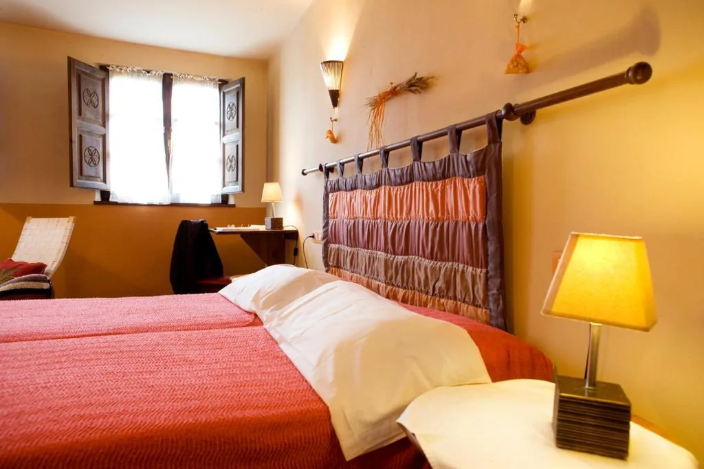 大型ダブルルーム — Hotel Rural La Llosa de Fombona