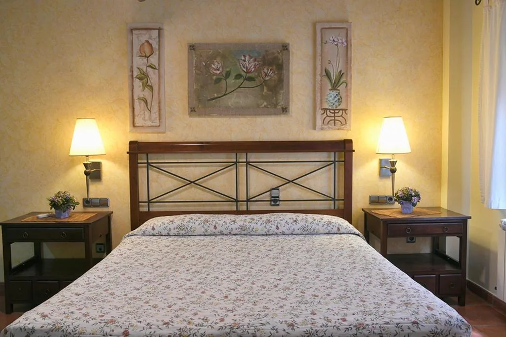 Habitación Doble — Hotel Rural La Moragona