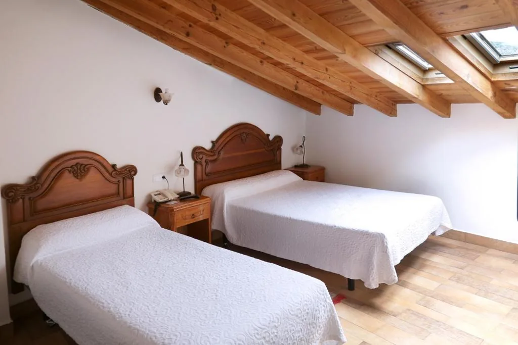 Habitación Doble 2 camas - Ático — Hotel Rural La Puebla