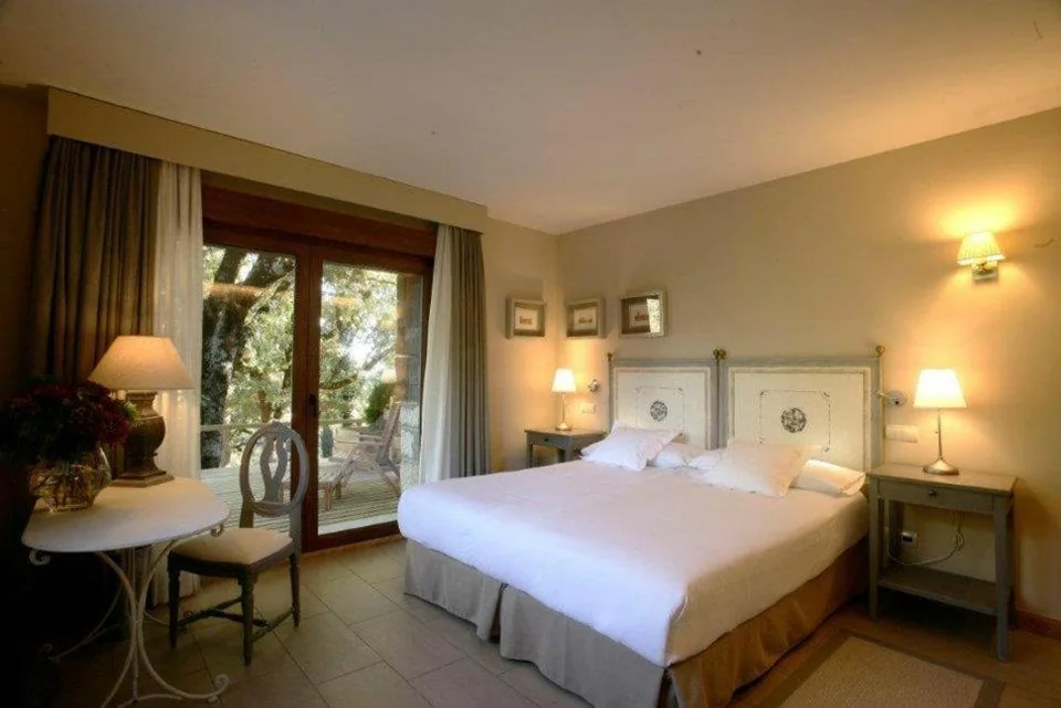 Doppelzimmer mit Terrasse — Hotel Rural Las Rozuelas