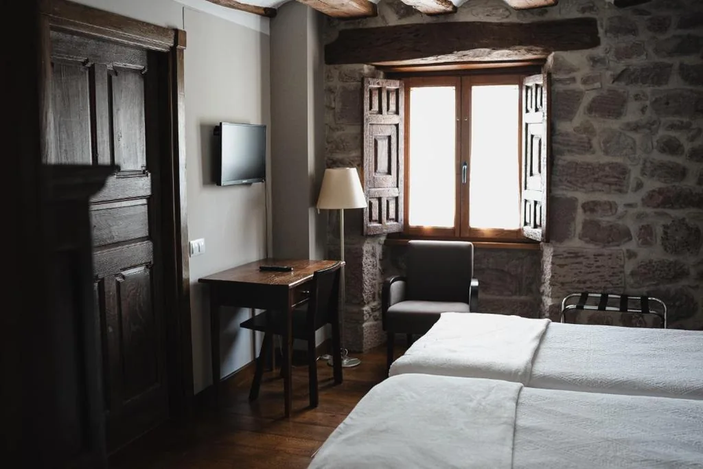 Hotel Rural LATORRIÉN DE ANE