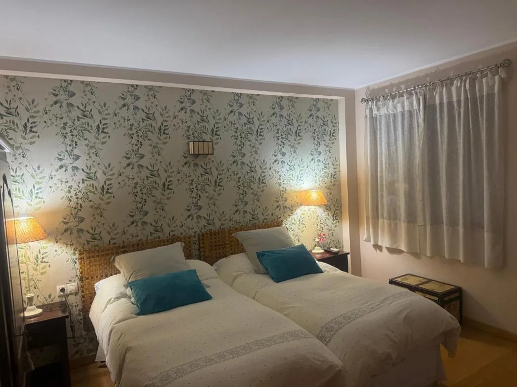 Doppelzimmer mit 2 Betten — Hotel Rural Los Abriles