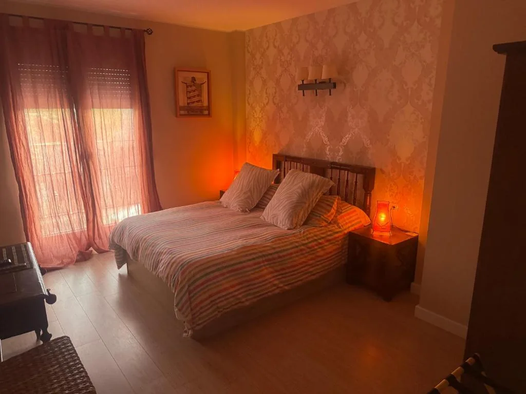 Klassisches Dreibettzimmer — Hotel Rural Los Abriles