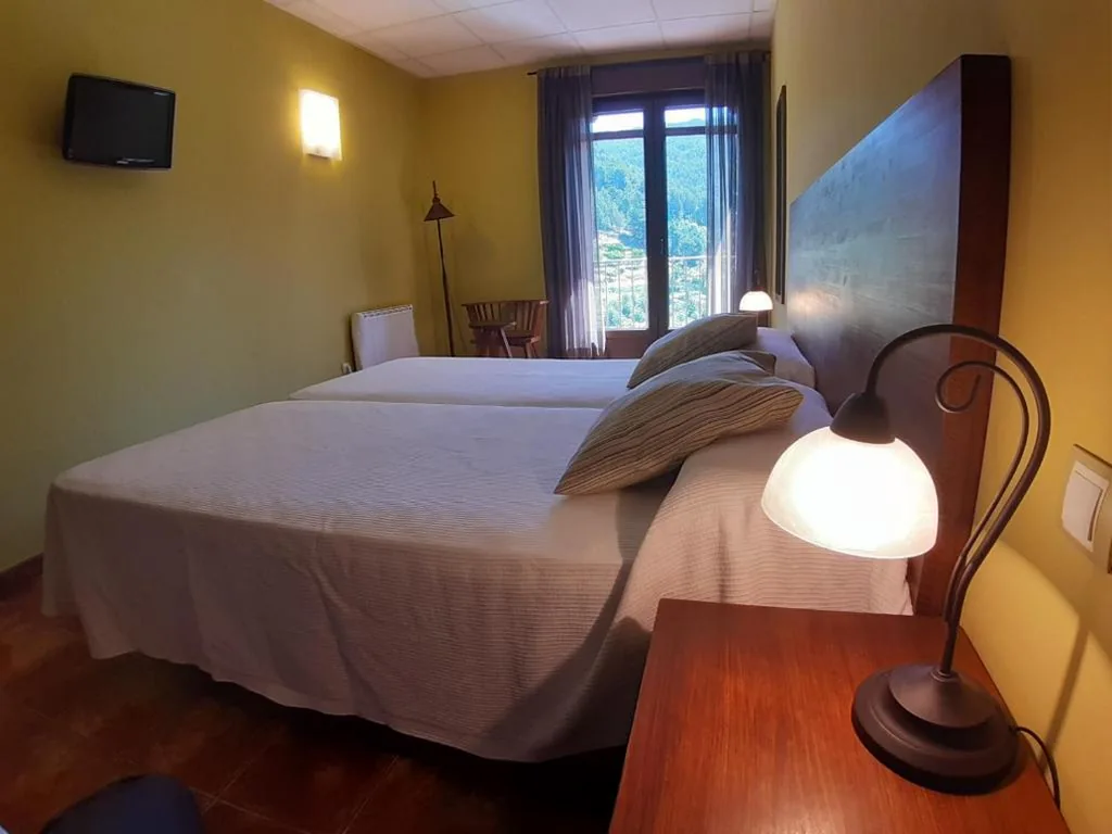 Doppelzimmer mit 2 Betten — Hotel Rural Los Molinillos