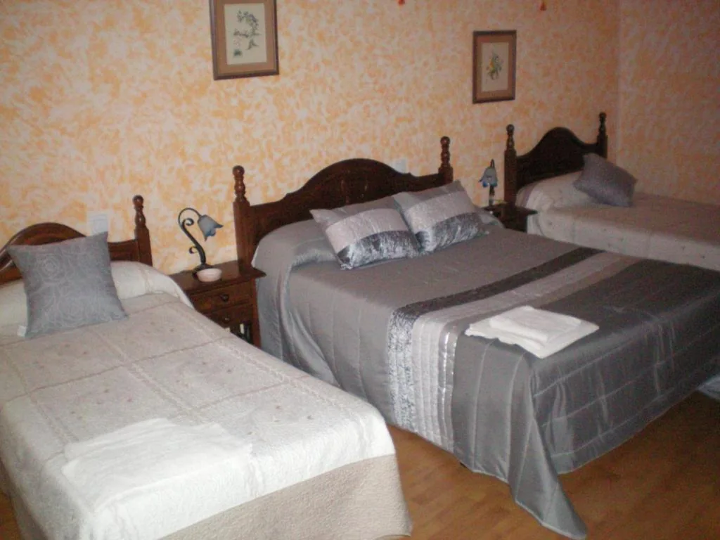 家庭间（5位成人） — Hotel Rural Los Perales