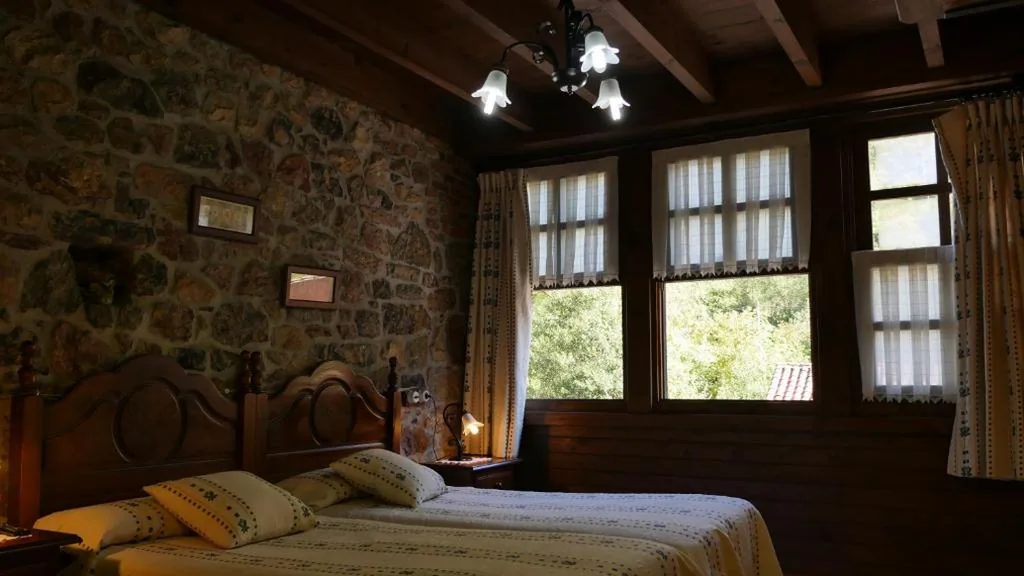 Deluxe-Doppelzimmer mit Zustellbett — Hotel Rural Los Texos