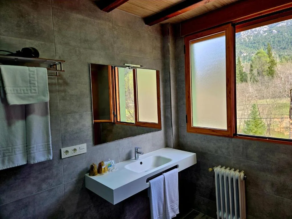 Quadruple Room (2 adults + 2 children) — Hotel Rural Montaña de Cazorla