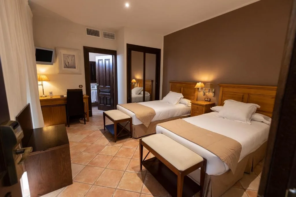 Chambre double - 2 lits — Hotel Rural OLIVENZA PALACIO