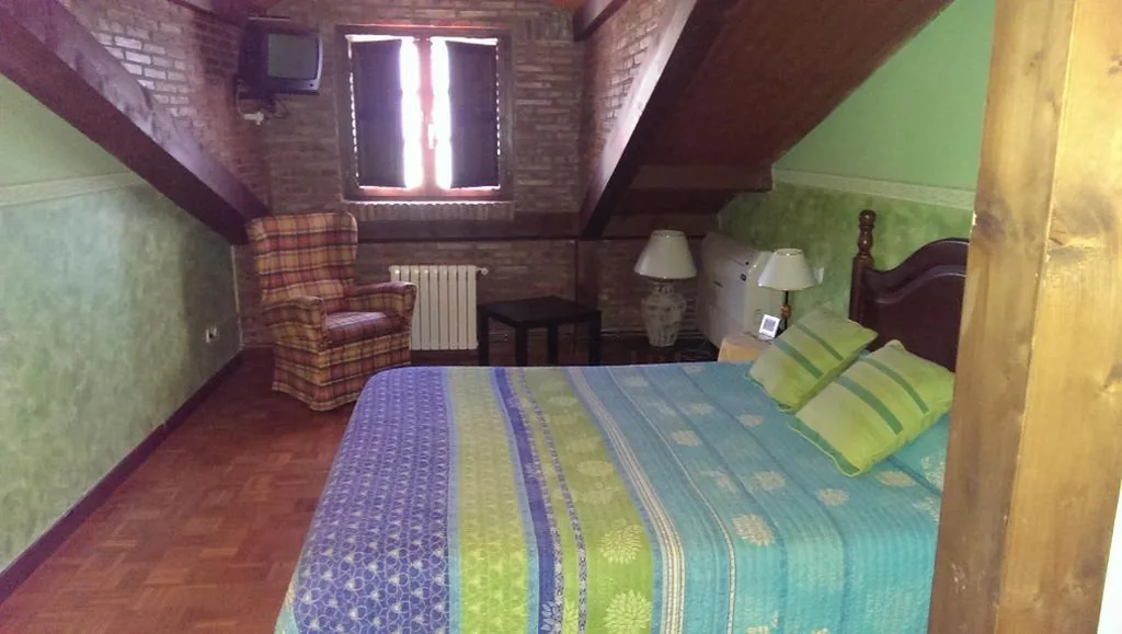 Chambre Double - Penthouse — Hotel Rural "Posada EL SOLAR" con "Terraza panorámica-Salón GINTONIC BAR"