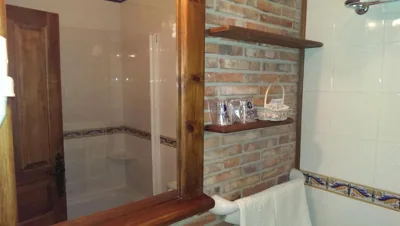 Hotel Rural "Posada EL SOLAR" con "Terraza panorámica-Salón GINTONIC BAR" — photo 8