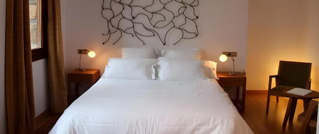 Habitación Doble con balcón — Hotel Rural Quercus Tierra
