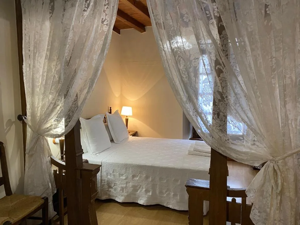 Habitación Triple con baño privado — Hotel rural Rinconada de las Arribes