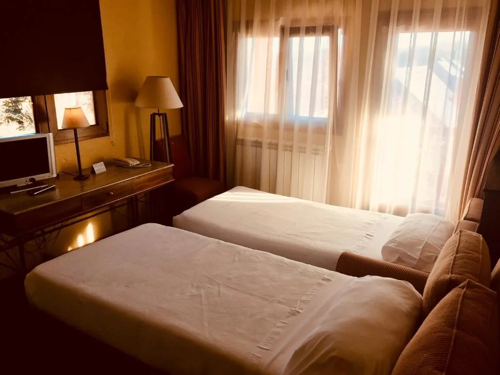 Quarto Duplo Superior com sala de estar — Hotel Rural Spa & Wellness Hacienda Los Robles
